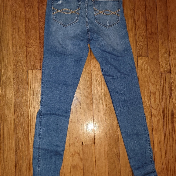 Jeans - Picture 3 of 4
